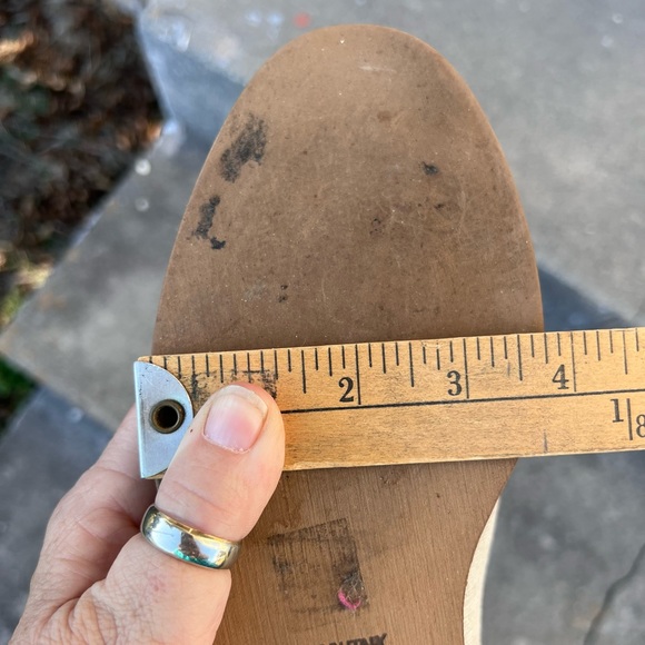 Anthropologie Miss Albright Curricula Cutout Oxfords
Size 9 - Picture 10 of 12